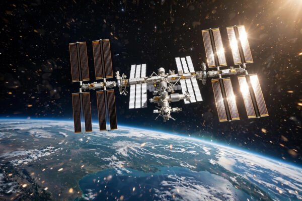 ISS space dust discovery: tiny cosmic dust particle collected outside the International Space Station